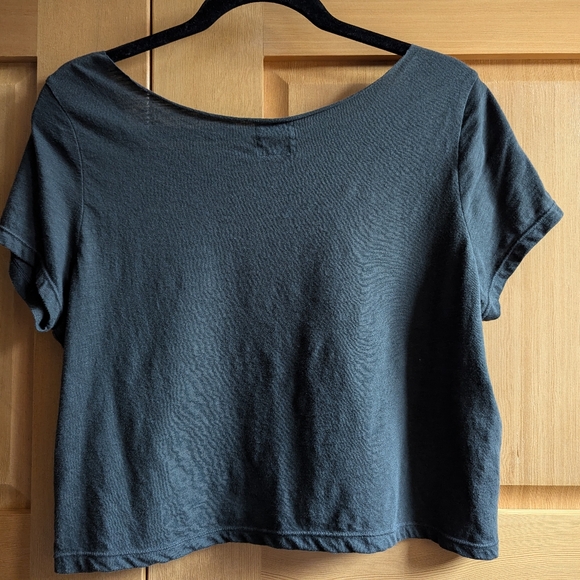 American Eagle cropped T-shirt (new, never worn) - Picture 5 of 5